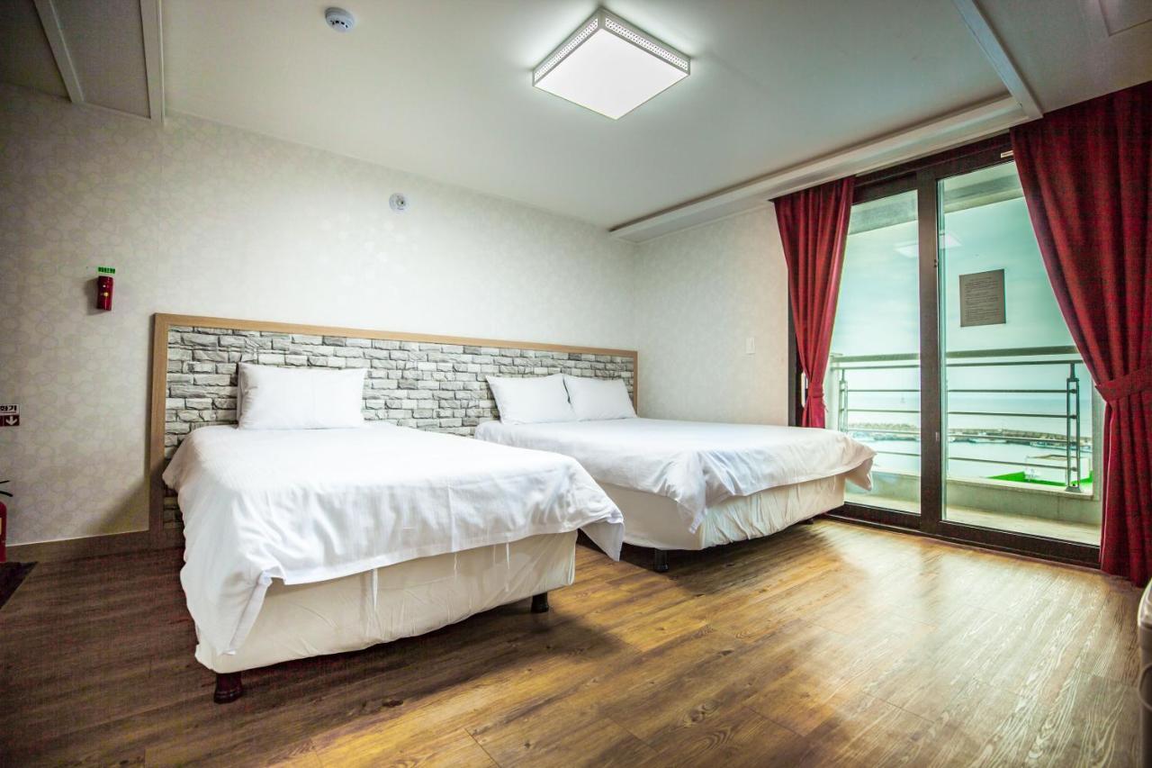Jeju Moseulpo Hotel Seogwipo Exterior photo